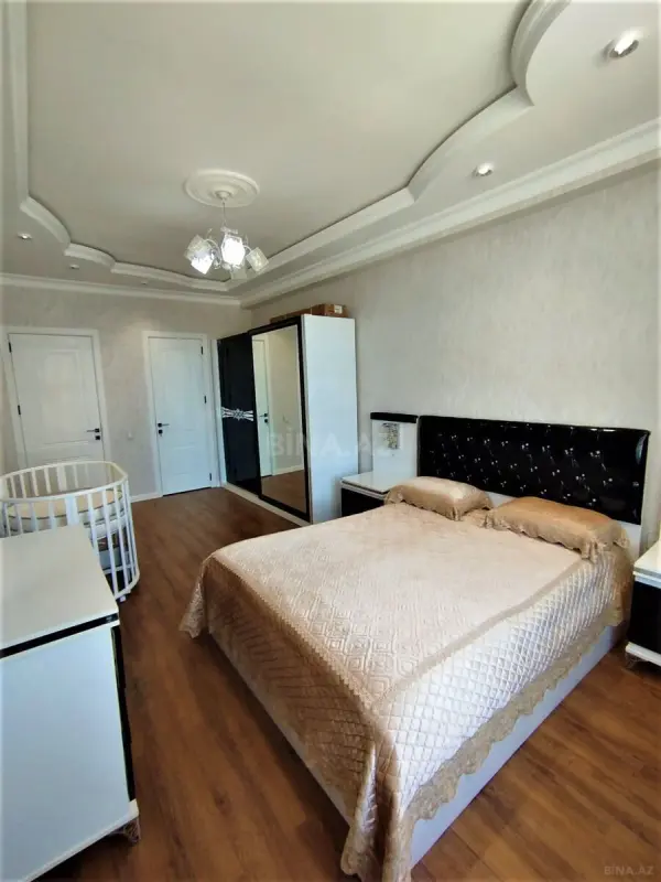 Kirayə verilir 2 otaqlı mənzil 85 m²
