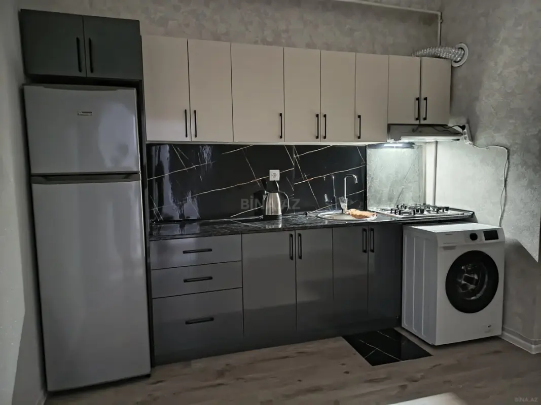 Kirayə verilir 2 otaqlı mənzil 77 m²