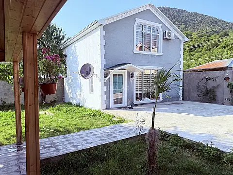 Kirayə verilir 3 otaqlı həyət evi 90 m² — Qəbələ 3 otaq 90.00 m²