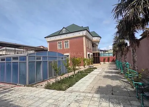 Kirayə verilir 12 otaqlı həyət evi 910 m² — Bakı 12 otaq 910.00 m²