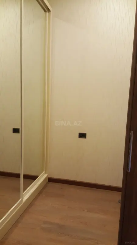 Kirayə verilir 2 otaqlı mənzil 92 m²