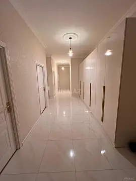 Satılır 3 otaqlı mənzil 137 m² — Bakı, Yeni Günəşli 3 otaq 137.00 m²