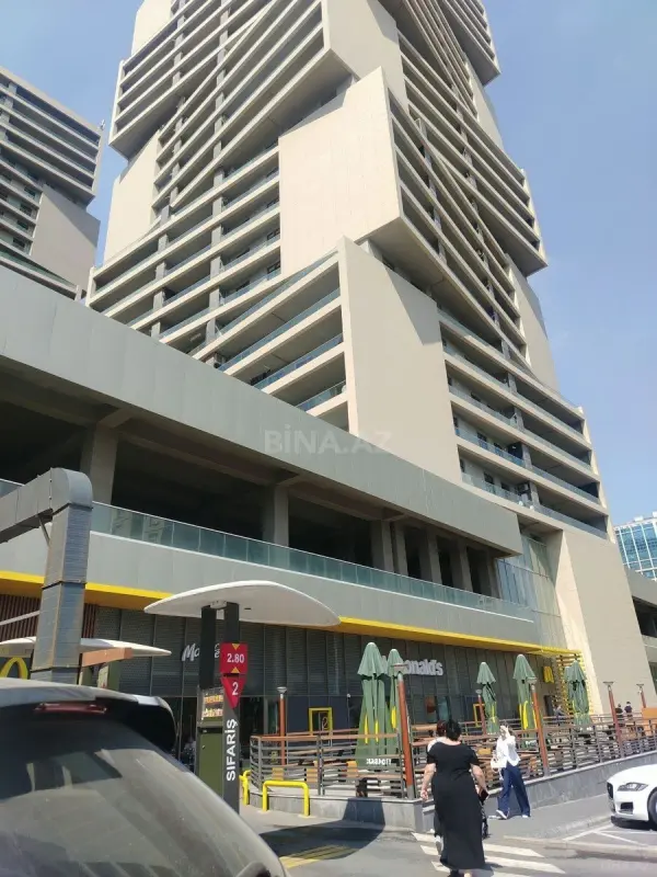 Satılır 3 otaqlı mənzil 148 m²
