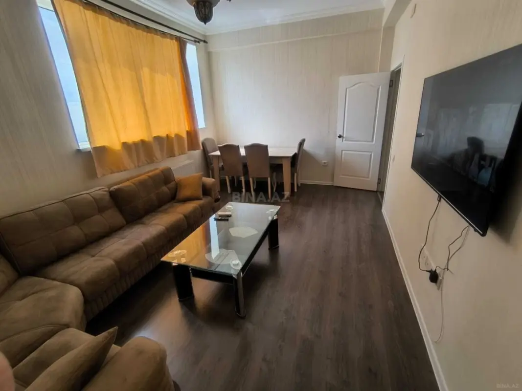 Kirayə verilir 2 otaqlı mənzil 68 m²