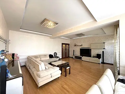Satılır 3 otaqlı mənzil 150 m² — Bakı 3 otaq 150.00 m²