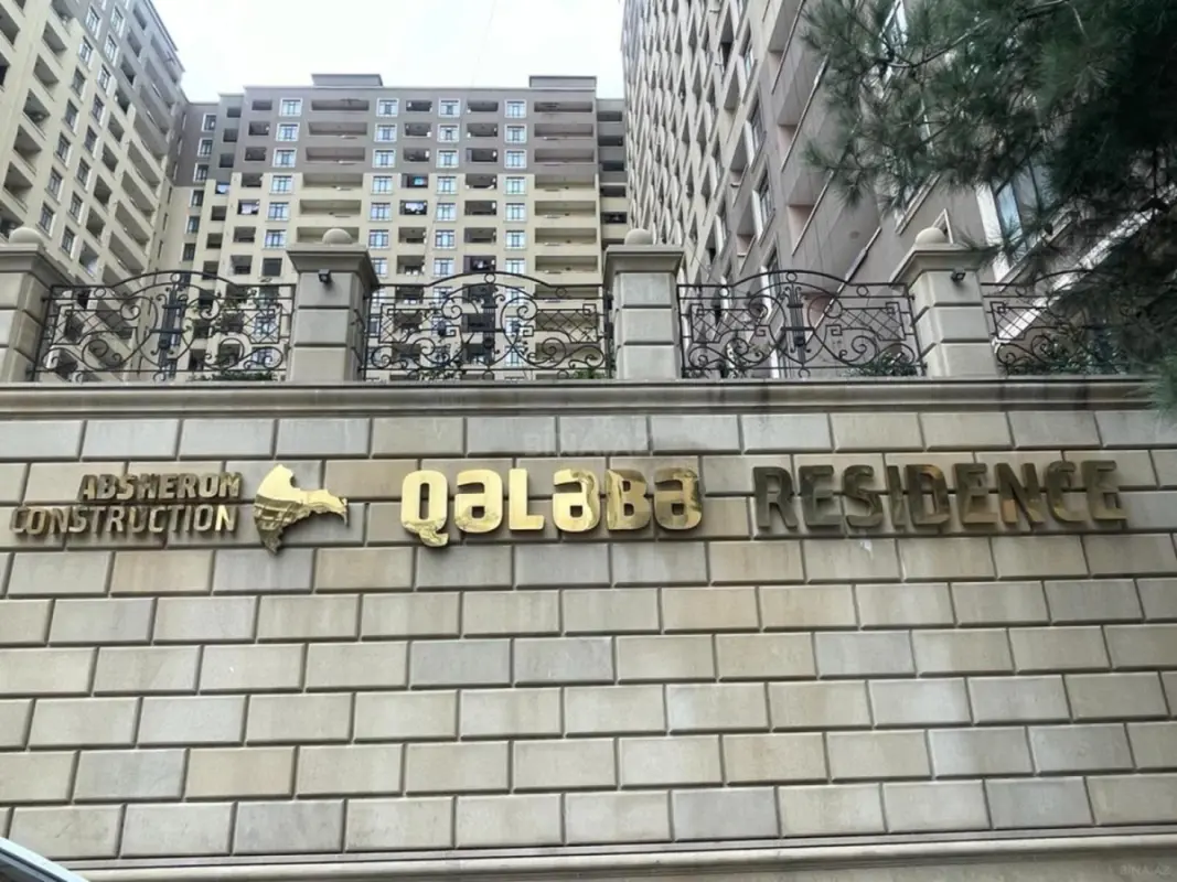 Satılır 3 otaqlı mənzil 93 m²