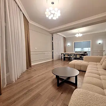 Kirayə verilir 3 otaqlı mənzil 144 m² — Bakı 3 otaq 144.00 m²