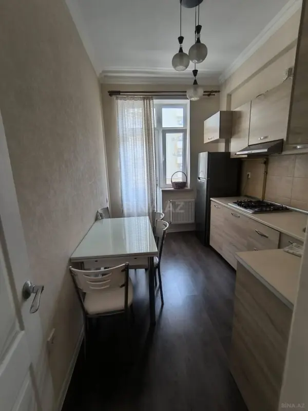 Kirayə verilir 2 otaqlı mənzil 62 m²