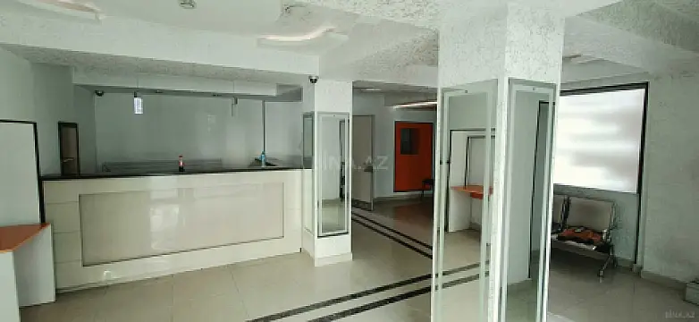 Kirayə verilir obyekt 600 m² — Bakı 600.00 m²