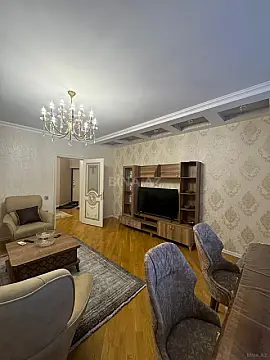 Kirayə verilir 3 otaqlı mənzil 130 m² — Bakı 3 otaq 130.00 m²