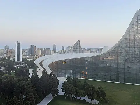 Kirayə verilir 3 otaqlı mənzil 150 m² — Bakı, Nərimanov 3 otaq 150.00 m²