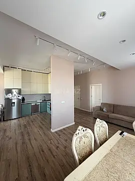 Satılır 3 otaqlı mənzil 127 m² — Bakı, Memar Əcəmi yanı 3 otaq 127.00 m²