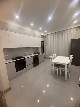 Kirayə verilir 2 otaqlı mənzil 70 m² — Bakı 2 otaq 70.00 m²