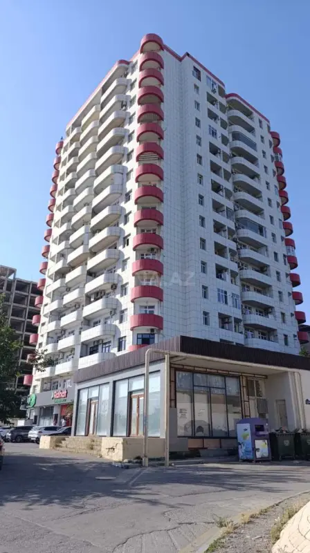 Satılır 3 otaqlı mənzil 132.5 m²