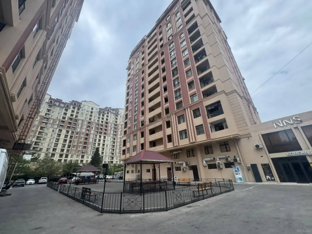 Satılır 2 otaqlı mənzil 75 m²