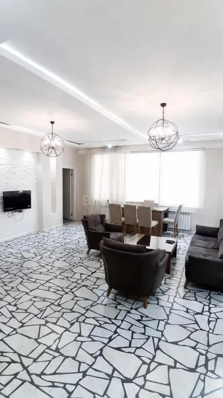Kirayə verilir 3 otaqlı mənzil 105 m²