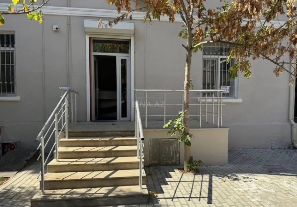 Kirayə verilir 4 otaqlı ofis 90 m²