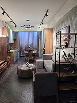 Satılır 3 otaqlı mənzil 95 m² — Bakı, İnşaatçılar 3 otaq 95.00 m²