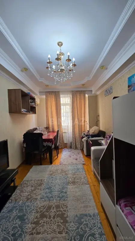Satılır 2 otaqlı mənzil 70 m²