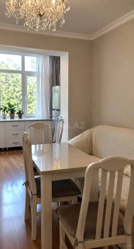 Kirayə verilir 2 otaqlı mənzil 52 m²