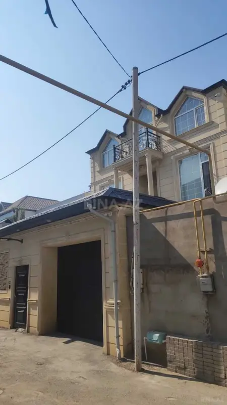 Satılır 6 otaqlı həyət evi 400 m²