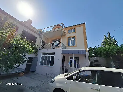 Satılır 8 otaqlı həyət evi 260 m² — Bakı, Nəsimi 8 otaq 260.00 m²