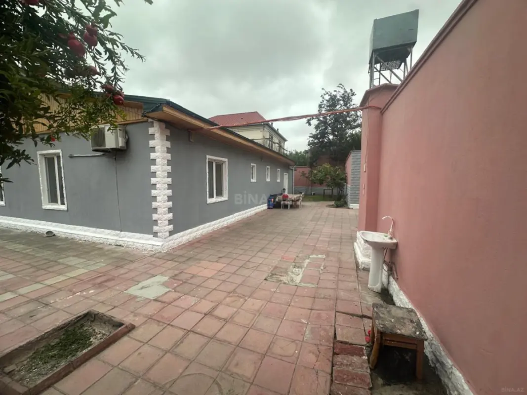 Satılır 7 otaqlı həyət evi 270 m²