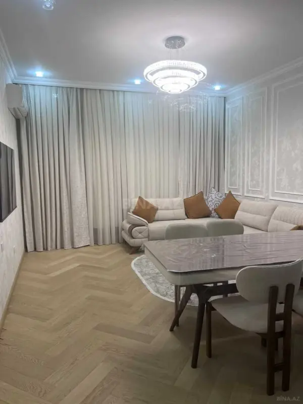 Kirayə verilir 2 otaqlı mənzil 80 m²