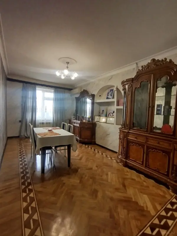Satılır 2 otaqlı mənzil 58 m²