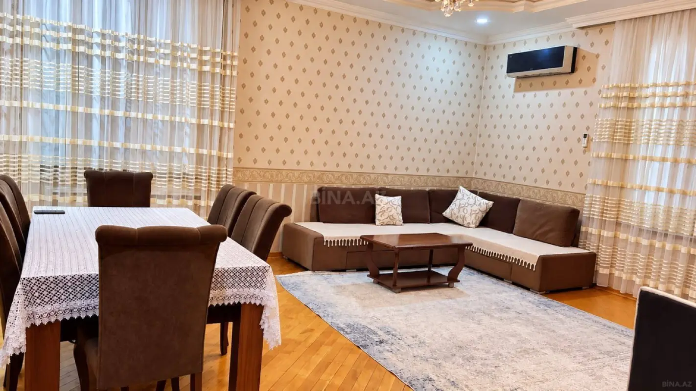 Kirayə verilir 2 otaqlı mənzil 110 m²