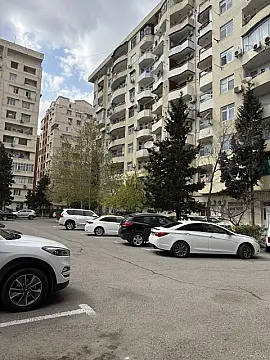 Satılır 3 otaqlı mənzil 160 m² — Bakı, 8-ci mikrorayon 3 otaq 160.00 m²