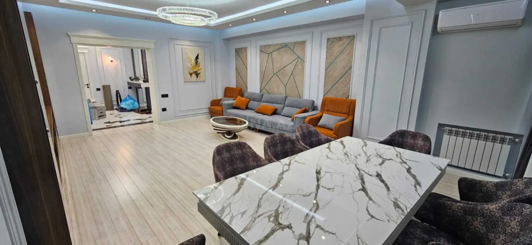 Kirayə verilir 4 otaqlı mənzil 180 m²