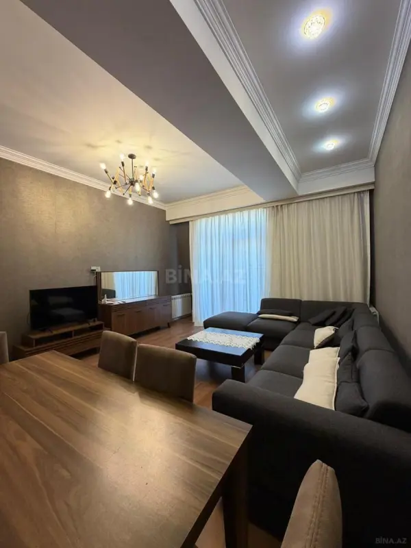 Kirayə verilir 4 otaqlı mənzil 150 m²