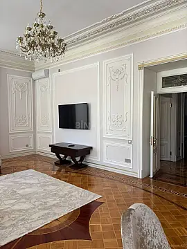 Kirayə verilir 4 otaqlı mənzil 150 m² — Bakı, Nizami 4 otaq 150.00 m²