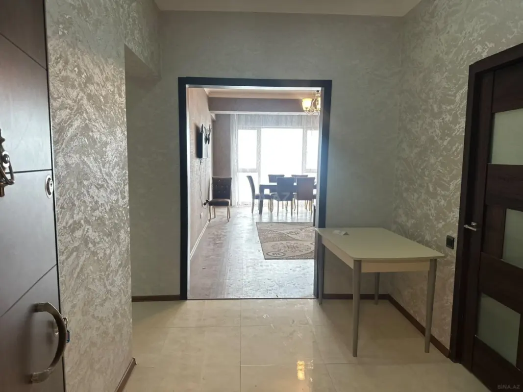 Kirayə verilir 2 otaqlı mənzil 100 m²