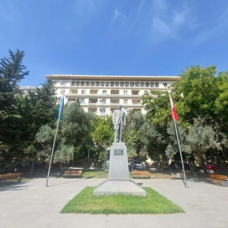Satılır 2 otaqlı mənzil 90 m²
