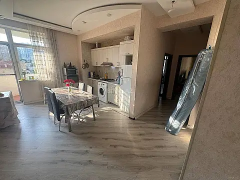 Kirayə verilir 3 otaqlı mənzil 120 m² — Bakı 3 otaq 120.00 m²