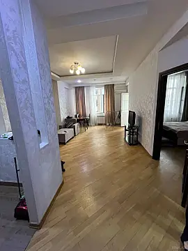 Kirayə verilir 2 otaqlı mənzil 75 m² — Bakı 2 otaq 75.00 m²
