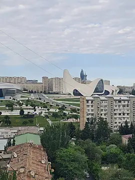 Kirayə verilir 3 otaqlı mənzil 140 m² — Bakı 3 otaq 140.00 m²