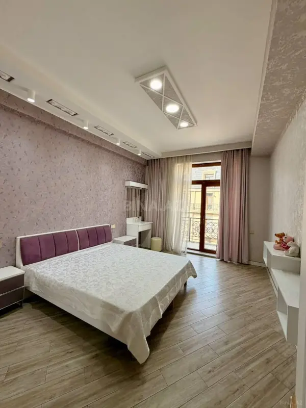 Kirayə verilir 2 otaqlı mənzil 100 m²