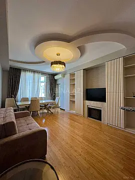 Kirayə verilir 3 otaqlı mənzil 132 m² — Bakı, İnşaatçılar 3 otaq 132.00 m²