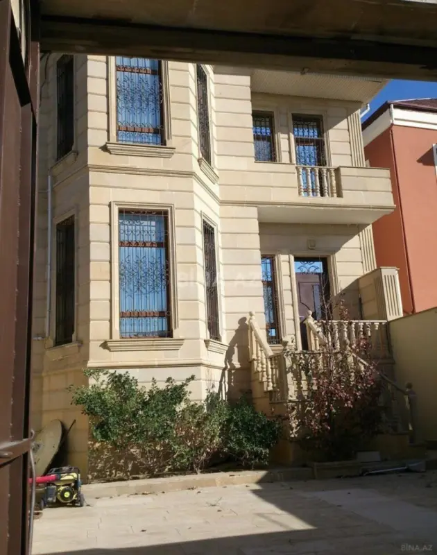 Kirayə verilir 4 otaqlı həyət evi 250 m²