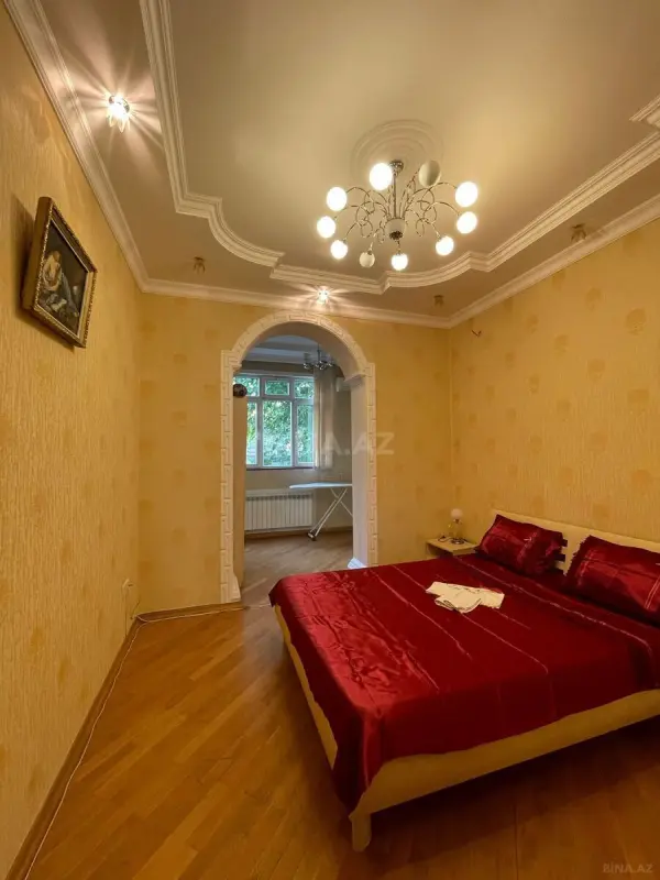 Kirayə verilir 2 otaqlı mənzil 75 m²