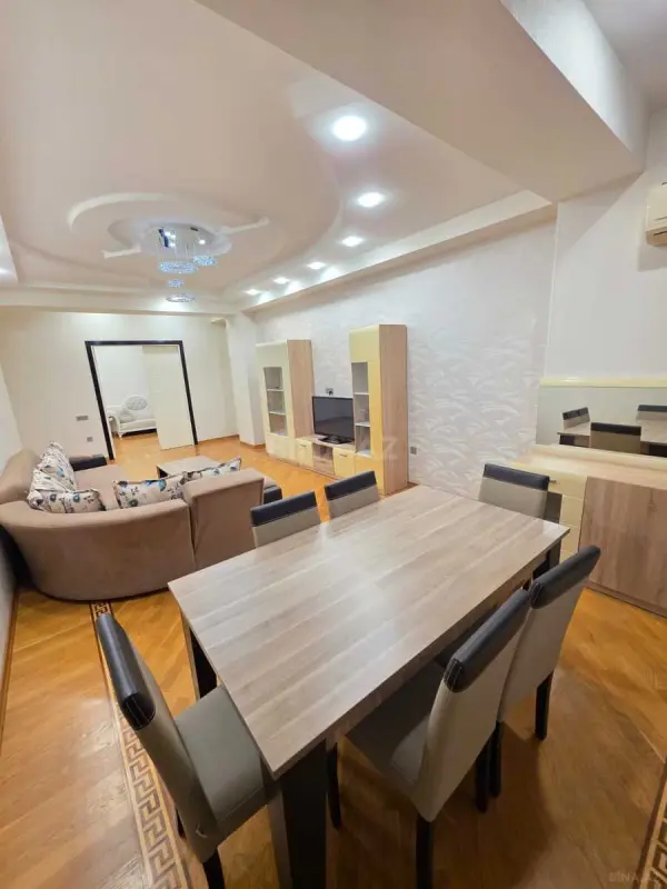 Kirayə verilir 2 otaqlı mənzil 120 m²