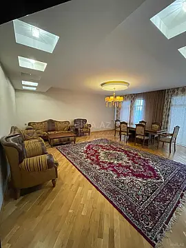 Kirayə verilir 4 otaqlı mənzil 175 m² — Bakı, Memar Əcəmi yanı 4 otaq 175.00 m²