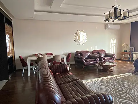Satılır 3 otaqlı mənzil 175 m² — Bakı, Nizami 3 otaq 175.00 m²