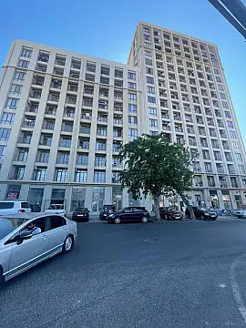 Kirayə verilir obyekt 90 m² — Bakı, Bakıxanov 90.00 m²