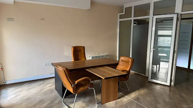 Kirayə verilir obyekt 100 m² — Bakı, Nizami 100.00 m²