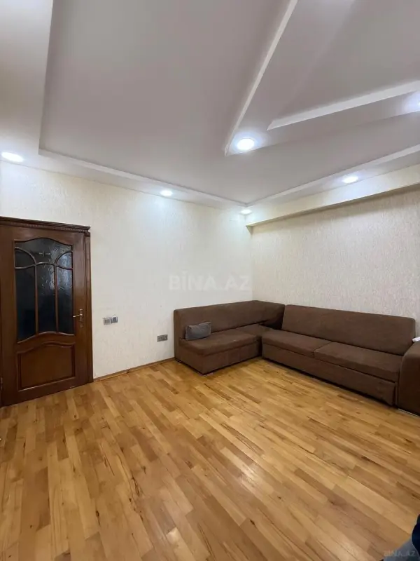 Satılır 2 otaqlı mənzil 78 m²