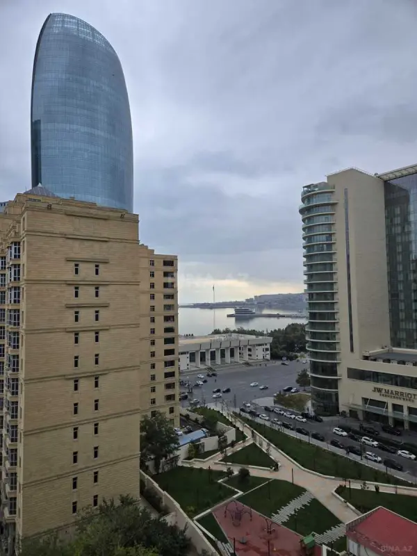 Kirayə verilir 2 otaqlı mənzil 75 m²